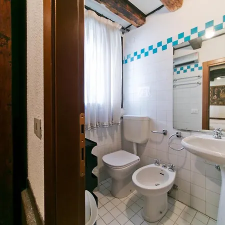 Ground Floor Santa Margherita Apt Ac Wi-fi דירה *